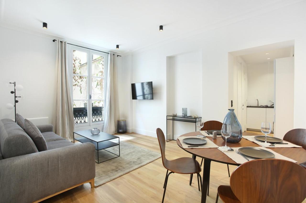 Superb Haussmanian apartment Palais Royal  Paris Bagian luar foto