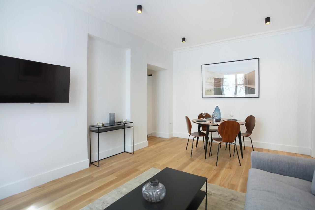 Superb Haussmanian apartment Palais Royal  Paris Bagian luar foto